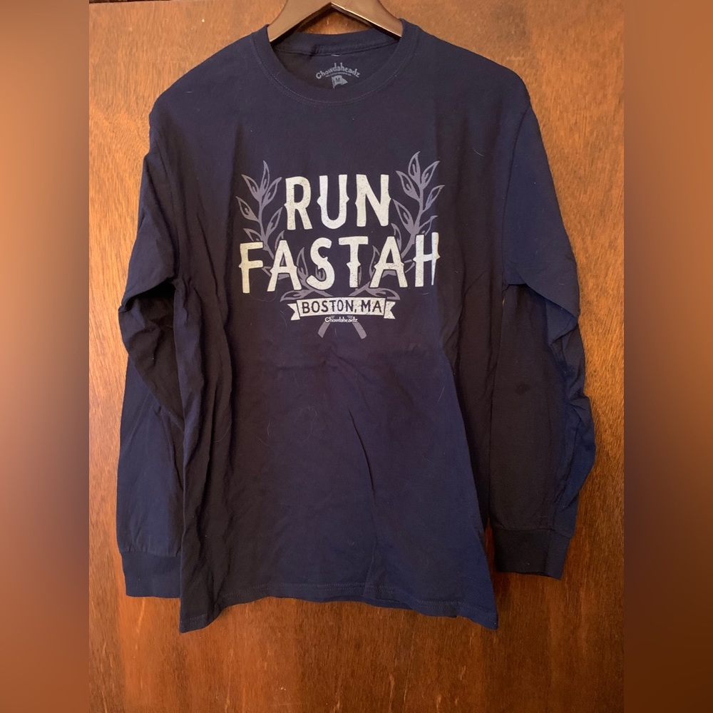 Women’s M Chowdaheadz long sleeve tee shirt